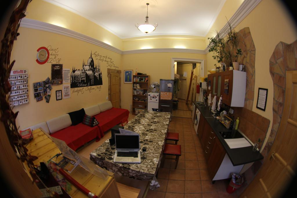 Budapest Centrum Cozy Hostel Exterior foto